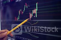 Gần 4 tỉ USD chờ rót cho nhà đầu tư chứng khoán