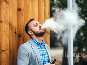 因Zyn尼古丁袋需求强劲 菲利普莫里斯(PM.US)Q2业绩超预期并上调年度指引