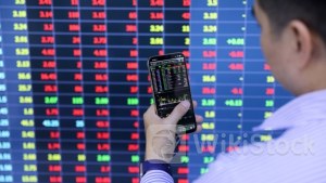 Nâng hạng thị trường chứng khoán Việt Nam: Kỳ vọng minh bạch và sôi động hơn