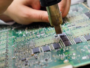 因汽车芯片持续低迷 意法半导体(STM.US)再度下调年度营收预期