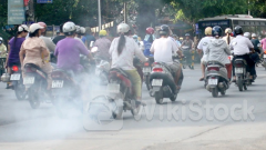 Số lượng xe máy gấp 10 lần ô tô, lo ùn tắc đăng kiểm