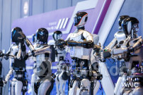 上海发布新一轮三年行动方案，重点聚焦大模型、人形机器人和低空飞行器