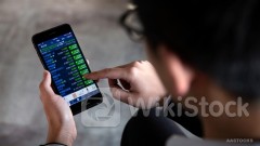 ＜Midday Takeaway＞HSI Closes Midday at 17,033, Up 28 pts; HSTI Closes Midday at 3,443, Up 22 pts; CHINA UNICOM Down over 6%