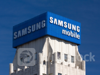 三星电子(SSNLF.US)押注AI推动高端手机销售 料加大软件投入并推出新产品