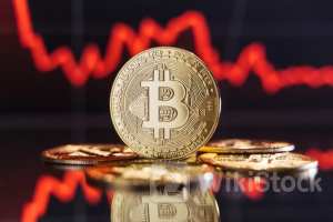 Cynthia Lummis Slams Biden's 30% Bitcoin Mining Tax Proposal, Vice President Kamala Harris Snubs Bitcoin