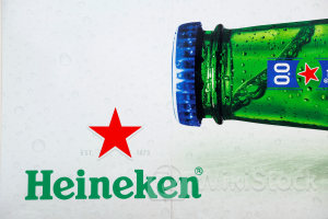 ハイネケン、上期決算が予想下回る 株価7%下落