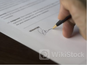 微软(MSFT.US)旗下领英同意支付约663万美元以了结广告超额收费诉讼