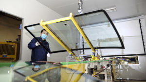 玻璃股業績｜福耀玻璃上半年多賺近3成