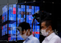 日経平均は反落で寄り付く、指数寄与度大きい銘柄が安い