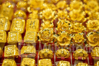 Trong khi giá vàng miếng SJC ‘bất động’ thì vàng nhẫn tăng ở cả hai chiều